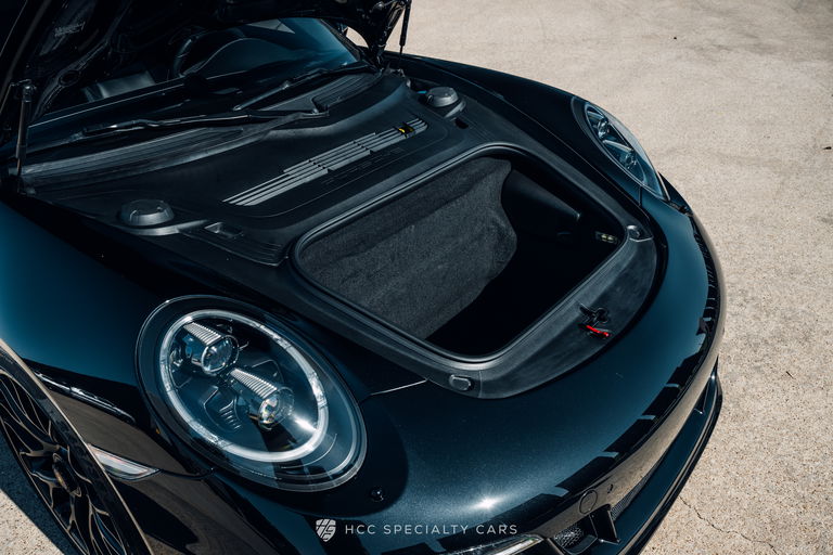 Porsche 991 Carrera 4 GTS