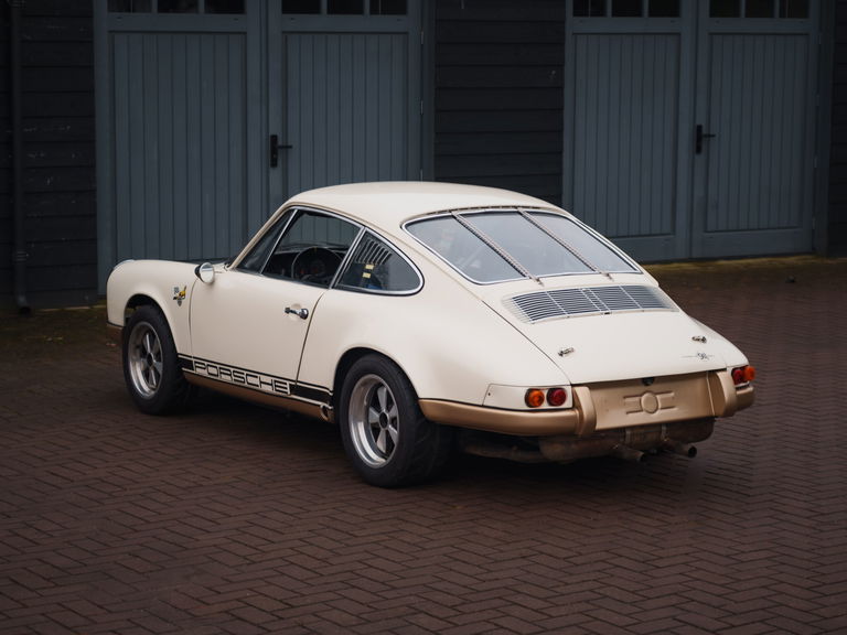 Porsche 911 Backdate