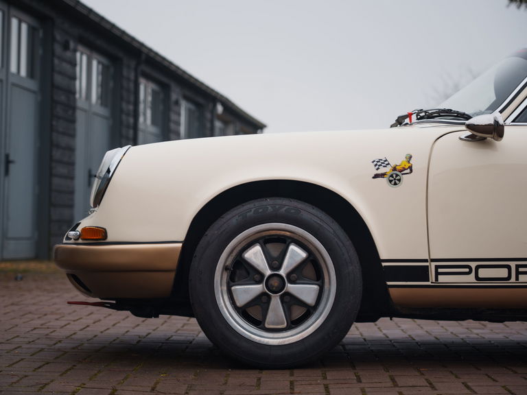 Porsche 911 Backdate