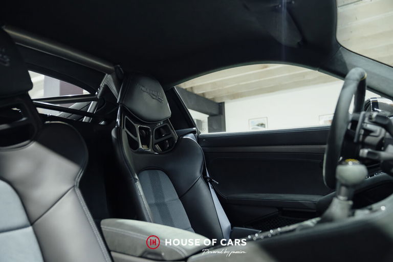 Porsche 718 Cayman GT4 RS