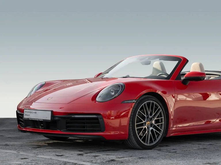 Porsche 992 Carrera 4