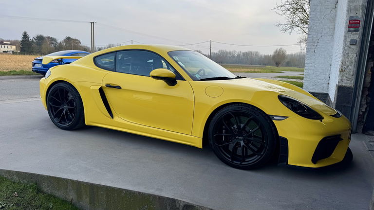 Porsche 718 Cayman GT4