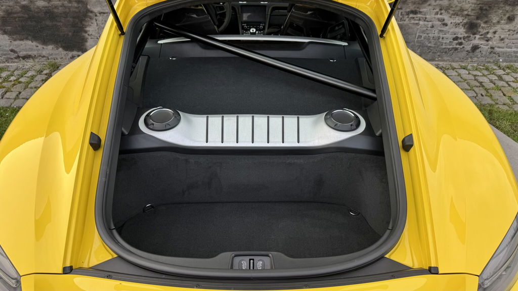 Porsche 718 Cayman GT4