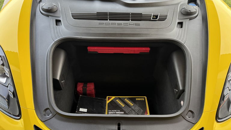 Porsche 718 Cayman GT4