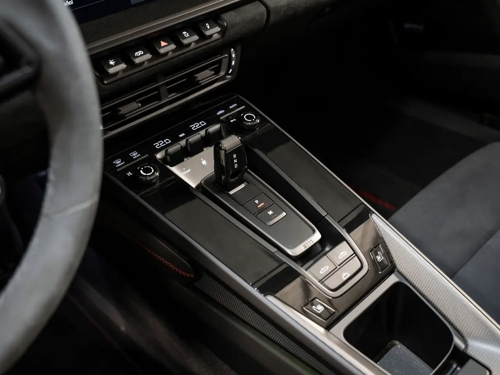 Porsche 992 Carrera GTS