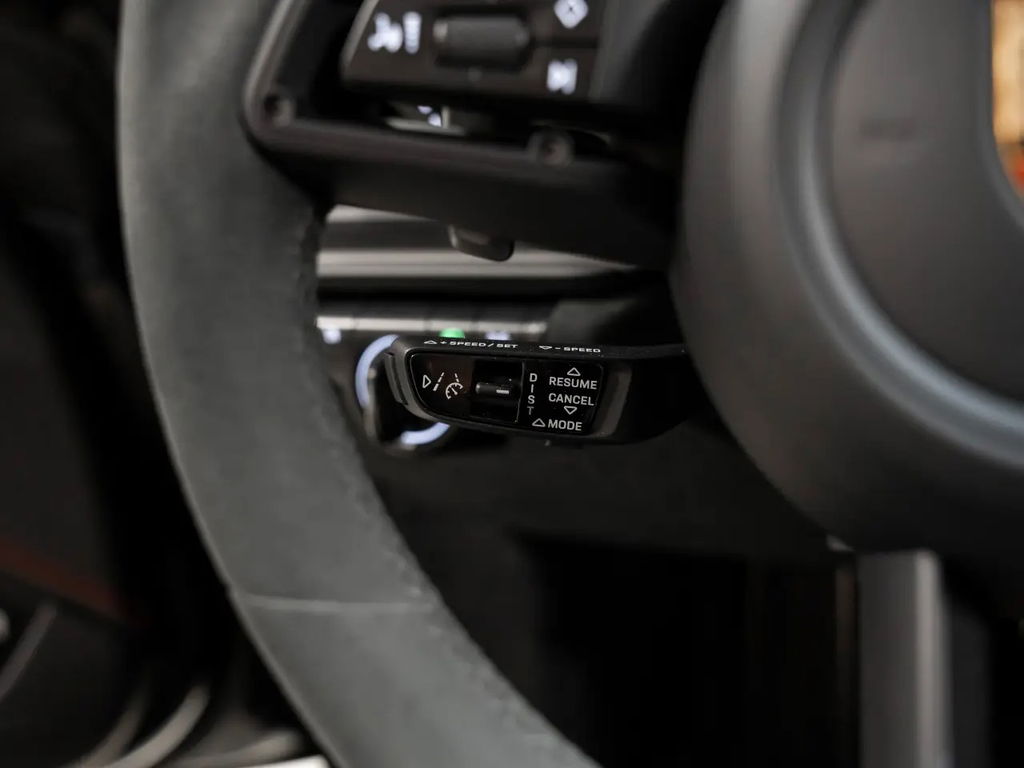 Porsche 992 Carrera GTS