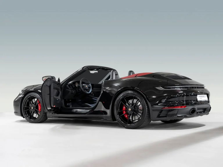 Porsche 992 Carrera GTS