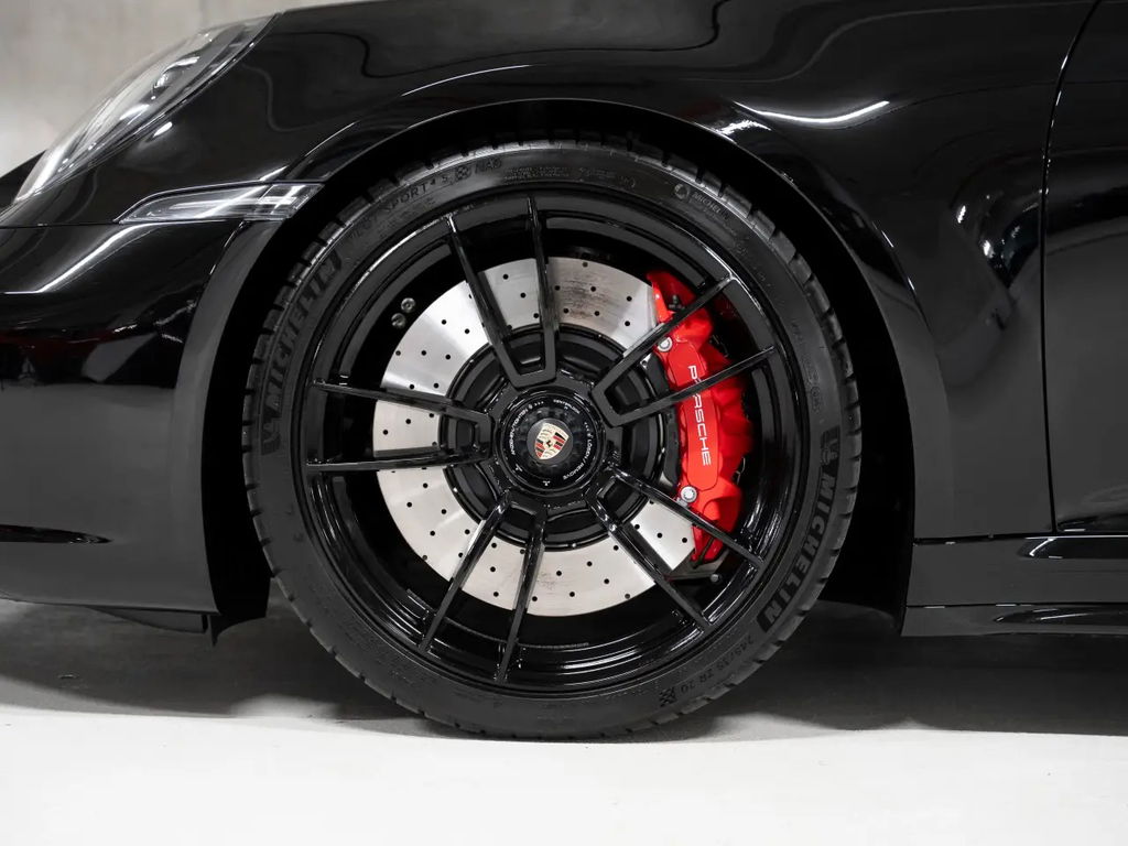 Porsche 992 Carrera GTS