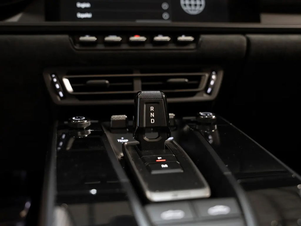 Porsche 992 Carrera GTS