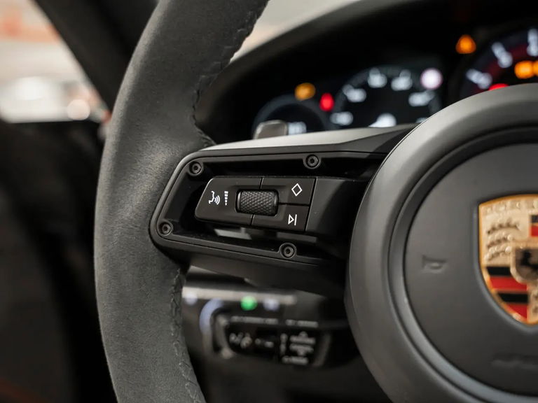 Porsche 992 Carrera GTS