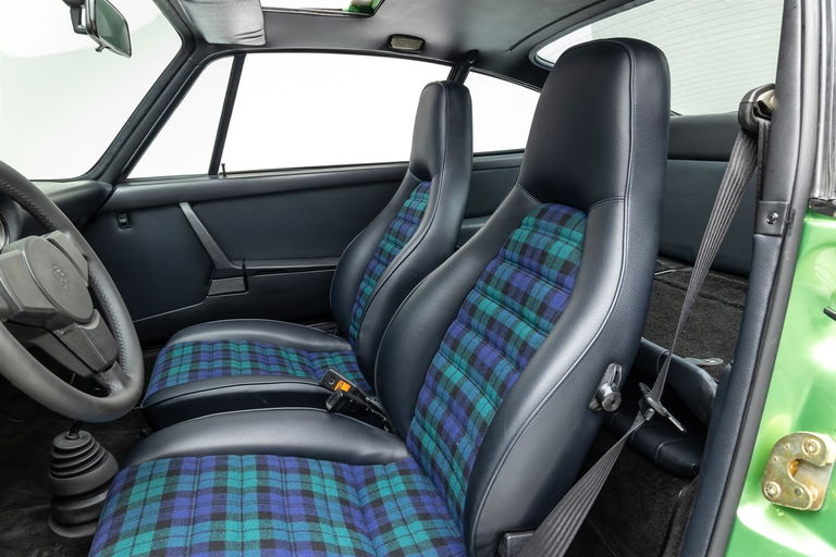 Porsche 911 Carrera 2,7