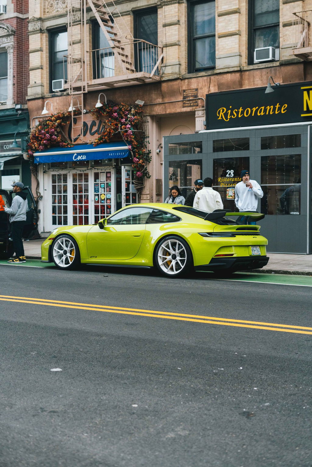 Livia alias WithLiv – How posters and Excel-spreadsheets led to Porsche