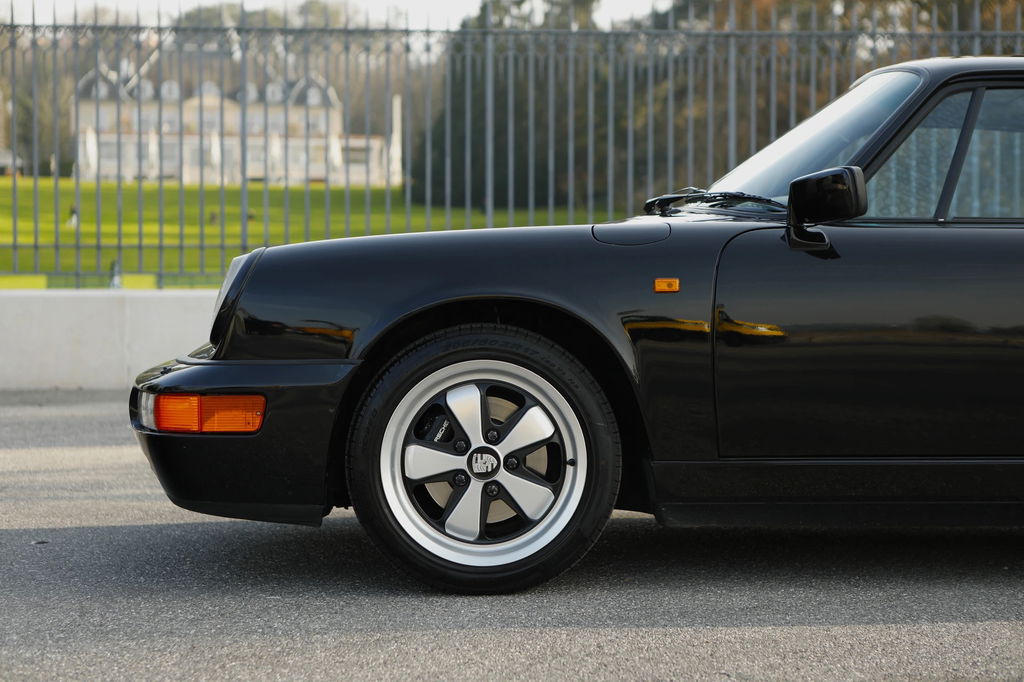 Porsche 964 Carrera 4