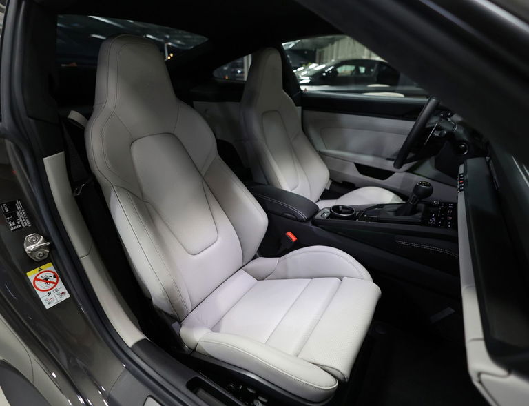 Porsche 992 GT3 Touring