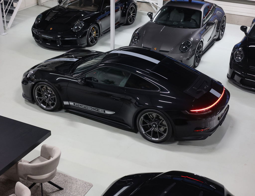 Porsche 992 GT3 Touring