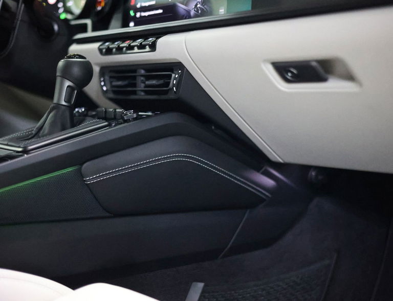 Porsche 992 GT3 Touring