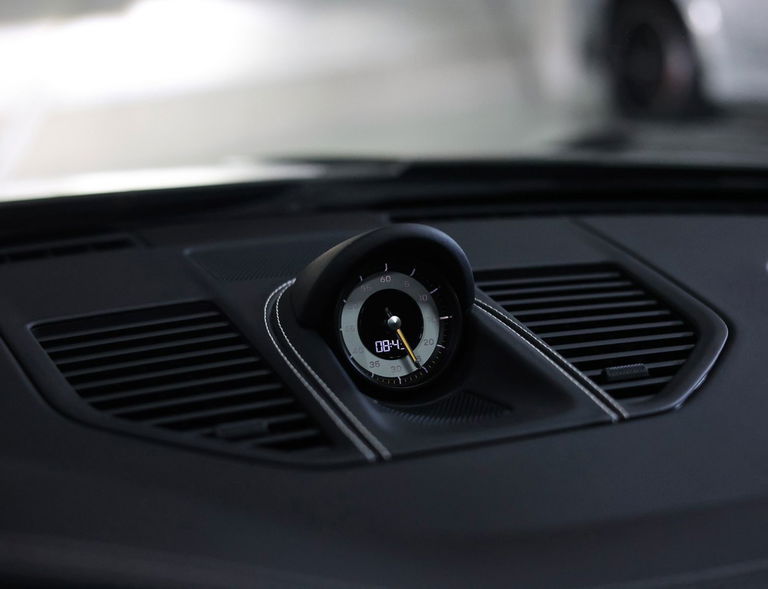 Porsche 992 GT3 Touring