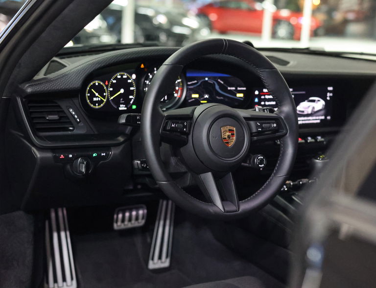 Porsche 992 GT3 Touring