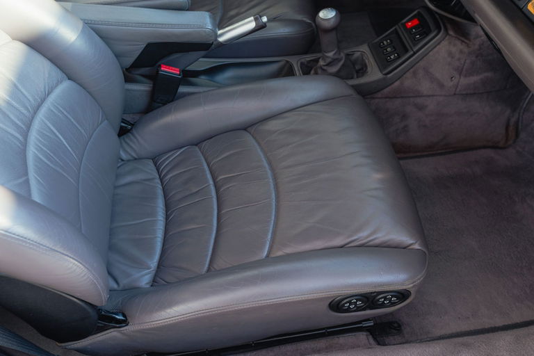 Porsche 993 Carrera 4S