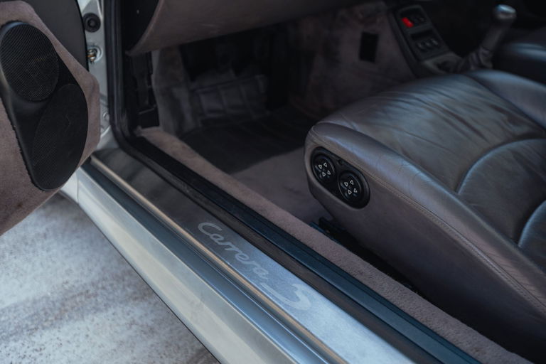 Porsche 993 Carrera 4S
