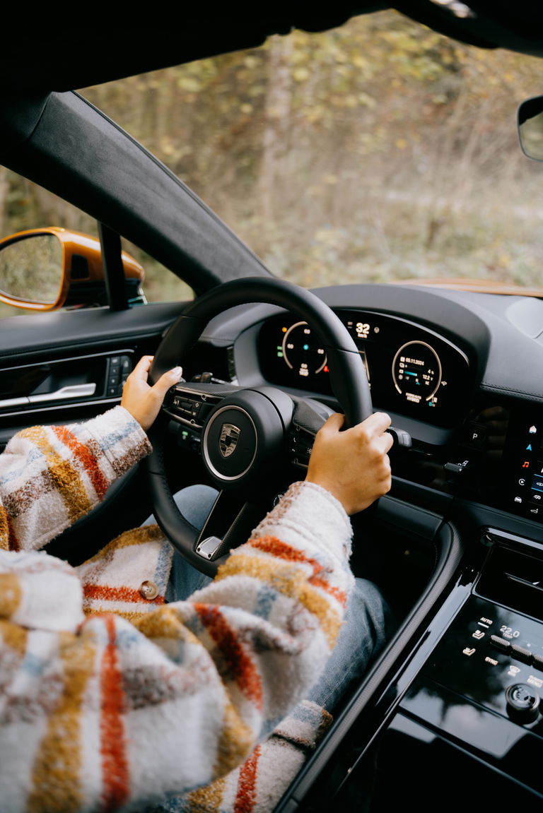 Livia alias WithLiv – How posters and Excel-spreadsheets led to Porsche