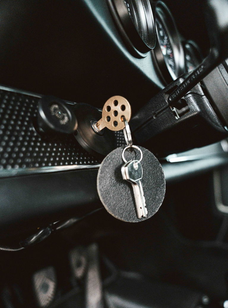 Livia alias WithLiv – How posters and Excel-spreadsheets led to Porsche