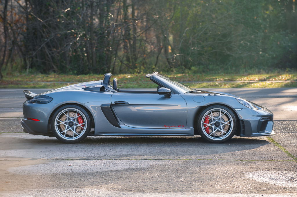 Porsche 718 Spyder RS
