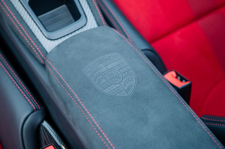 Porsche 718 Spyder RS