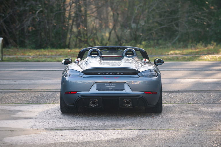 Porsche 718 Spyder RS