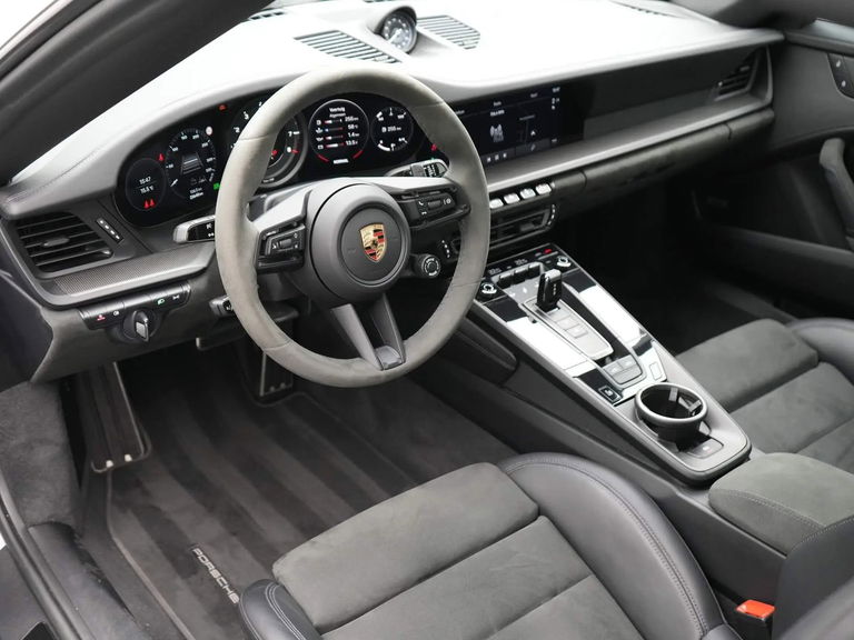 Porsche 992 Targa 4 GTS