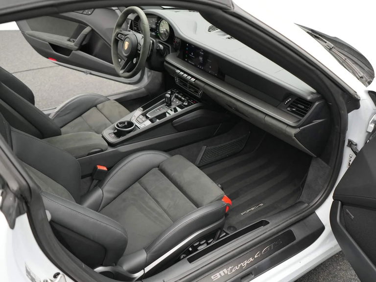 Porsche 992 Targa 4 GTS