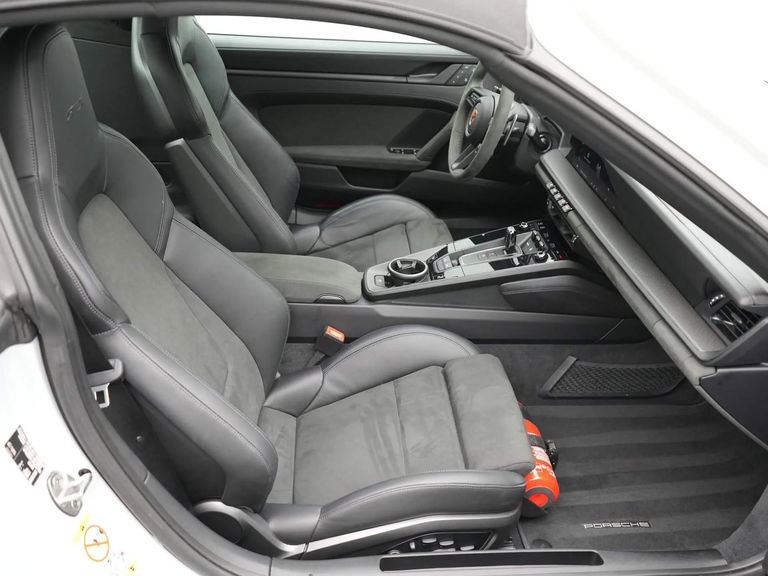 Porsche 992 Targa 4 GTS