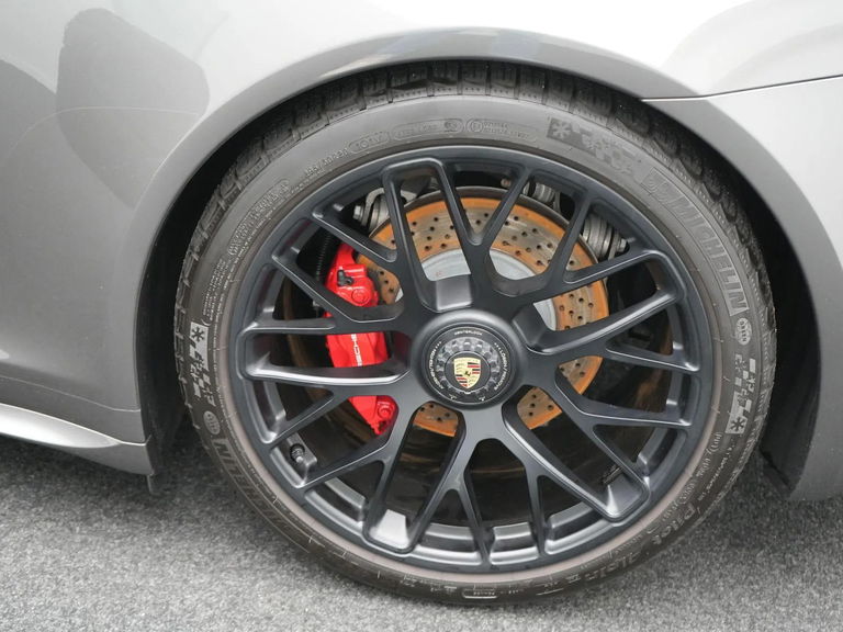 Porsche 991.2 Carrera GTS