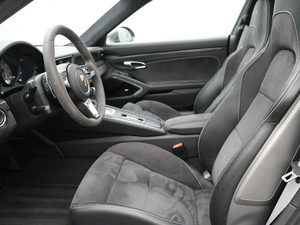 Porsche 991.2 Carrera GTS