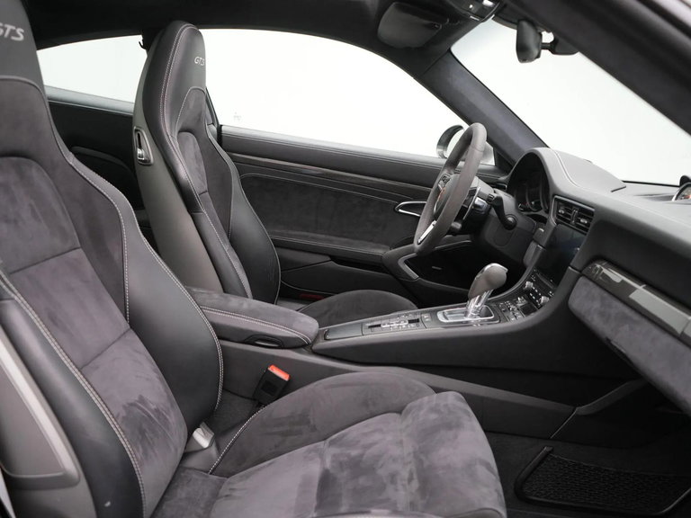 Porsche 991.2 Carrera GTS