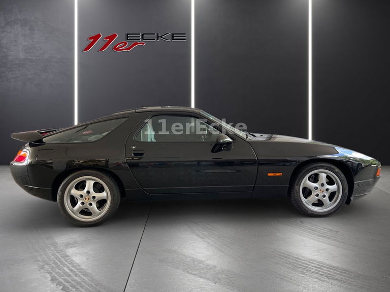Porsche 928 GTS
