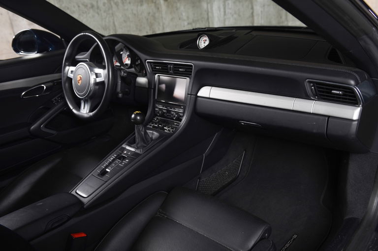 Porsche 991 Carrera GTS