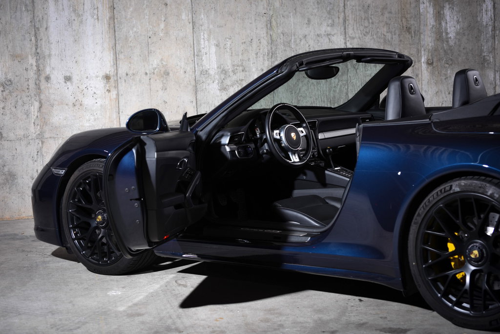 Porsche 991 Carrera GTS