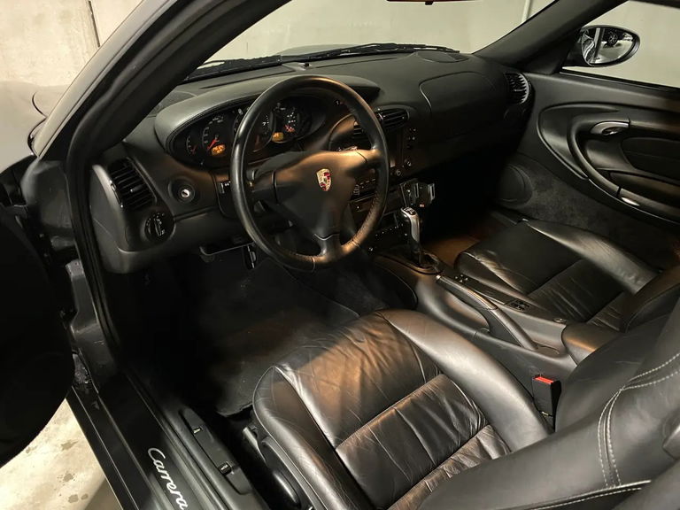 Porsche 996 Carrera 4
