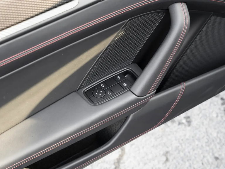 Porsche 992 GT3 Touring