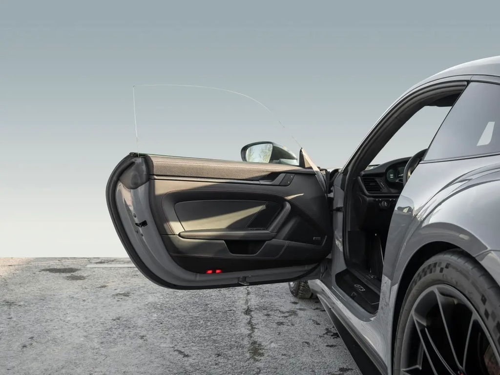 Porsche 992 GT3 Touring