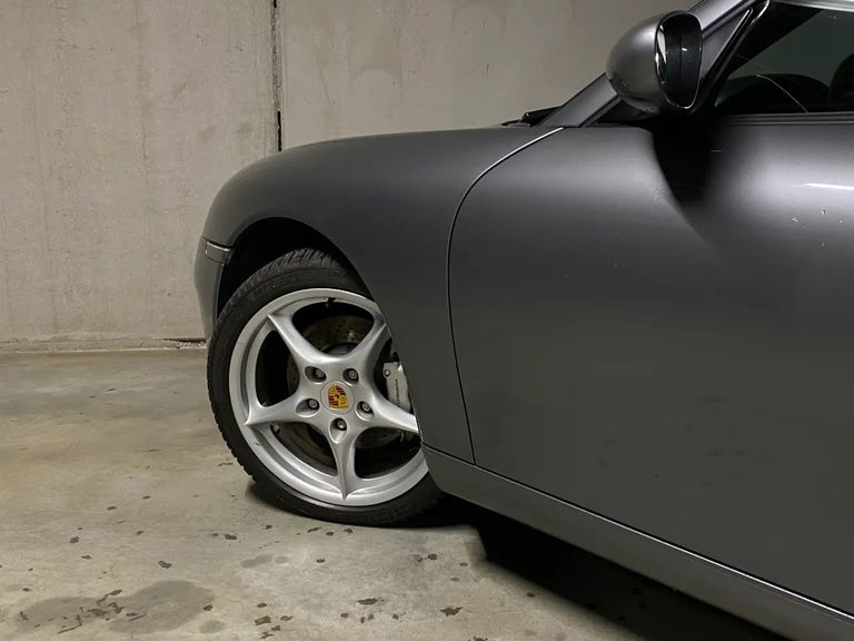 Porsche 996 Carrera 4