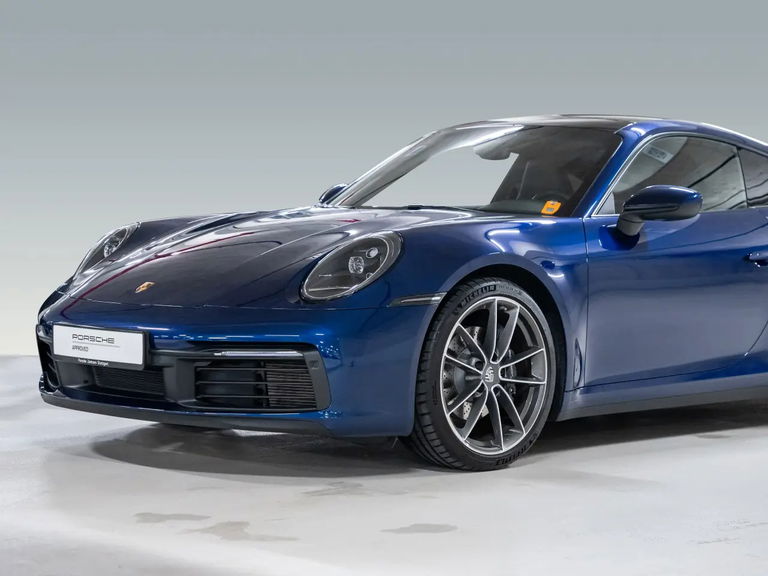 Porsche 992 Carrera