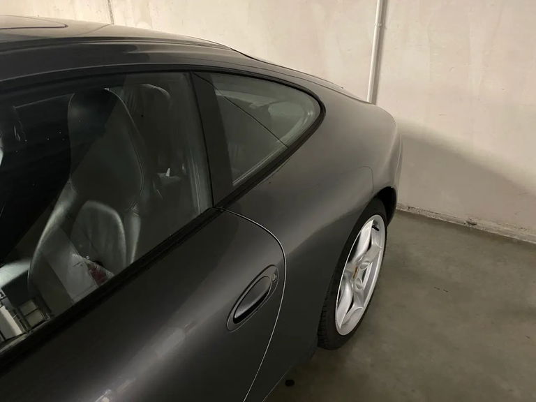 Porsche 996 Carrera 4