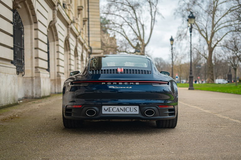Porsche 992 Carrera 4S