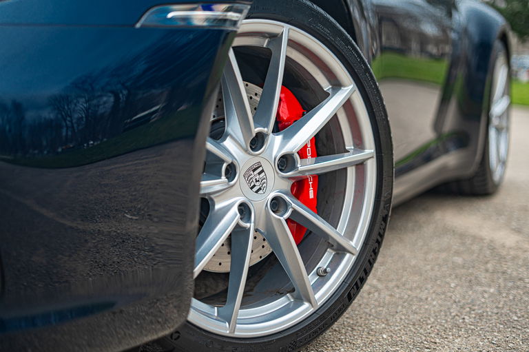 Porsche 992 Carrera 4S