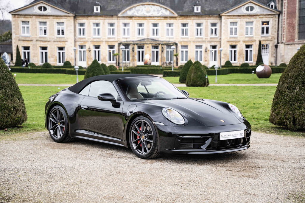 Porsche 992 Carrera 4S