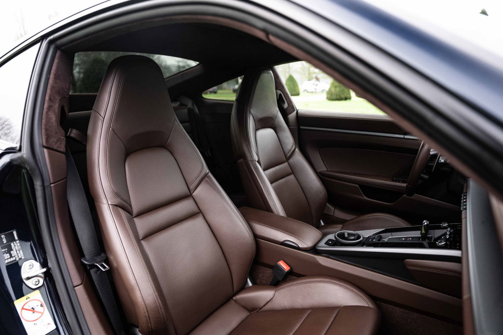 Porsche 992 Carrera 4S