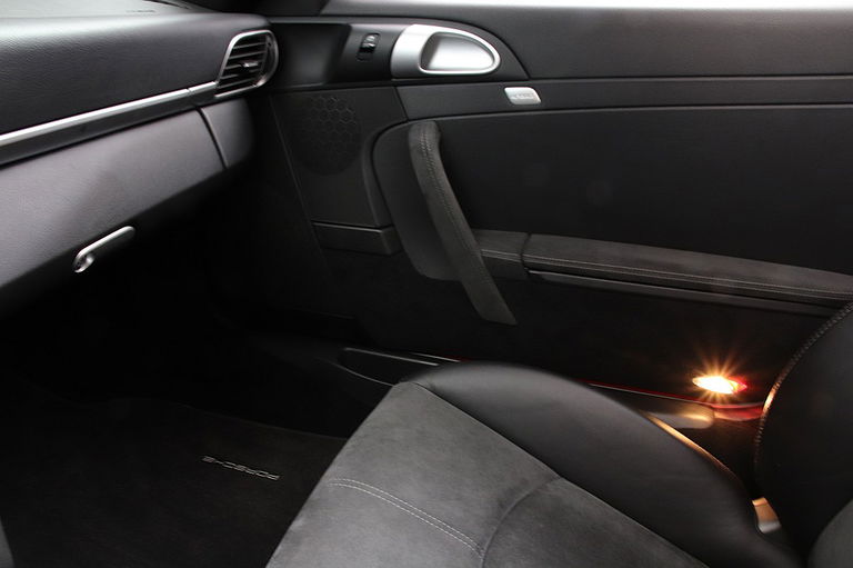 Porsche 997.2 Carrera GTS