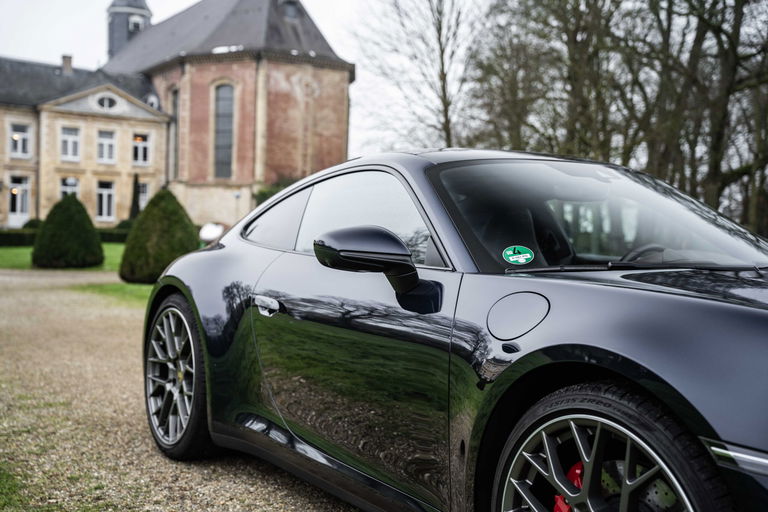 Porsche 992 Carrera 4S